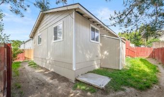 705 8th St, Benton City, WA 99320