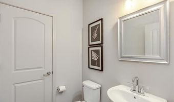 2148 Evergreen Ln, Ann Arbor, MI 48103