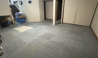811 S Washington St, Aberdeen, SD 57401