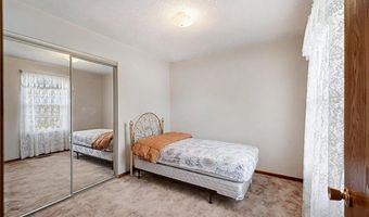 887 Woodridge Dr, Arnold, MO 63010