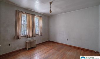 79 Mountain Lake Rd, Belvidere, NJ 07823