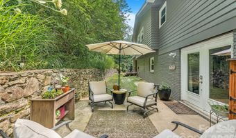 13 Rolling View Dr, Asheville, NC 28805