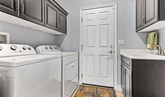 3811 Queen Elizabeth Ct, Laughlin, NV 89029