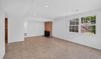 6035 CHATSWORTH Ln, Bethesda, MD 20814