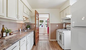 51 Cayuga Ct, Burlington, VT 05408