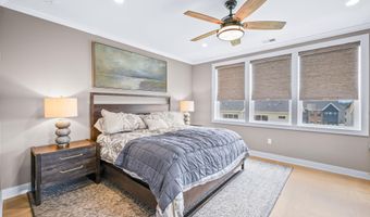 31 Valiant Ct, Middletown, NJ 07748
