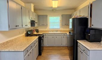 2115 Robinhood Dr, Albany, GA 31707