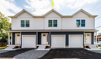 400 Juniper St B, East Providence, RI 02914