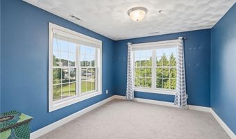 15 Saw Mill Dr 307, North Kingstown, RI 02852