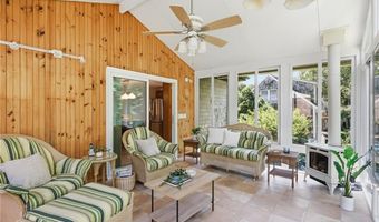 401 Gondola Ave, Jamestown, RI 02835