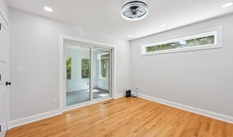 90 Red Hill Rd, Branford, CT 06405