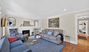 9 Milton Rd, Barrington, RI 02806