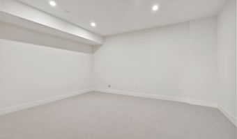 985 SE RIMROCK Ln, Milwaukie, OR 97267