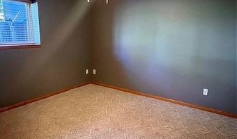 605 S Palmer Dr, Brandon, SD 57005