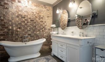 585 White Cir 32, Athens, GA 30605