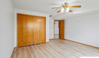 803 Clearwater Cir, Beatrice, NE 68310