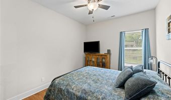 819 Baker St, Baldwin City, KS 66006