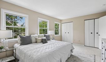 2610 WINDBREAK Dr, Alexandria, VA 22306