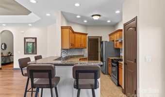 4 Pacifico Dr, Asheville, NC 28806