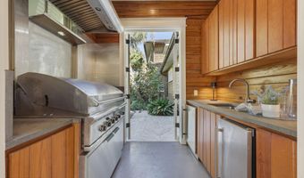 698 BEACH Ave, Atlantic Beach, FL 32233