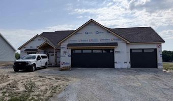 2220 Golfview Dr, Auburn, IN 46706