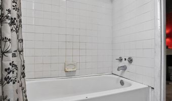 726 PLUMTREE Ln, Claymont, DE 19703