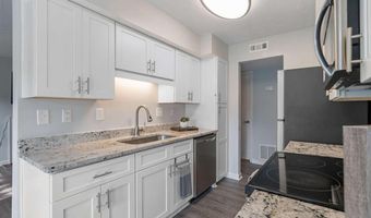 104 Glenleaf, Peachtree Corners, GA 30092