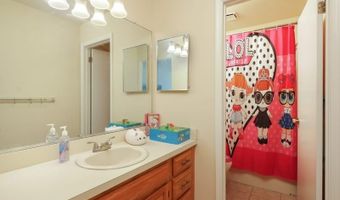 28 Spruce Ct, Bedminster, NJ 07921