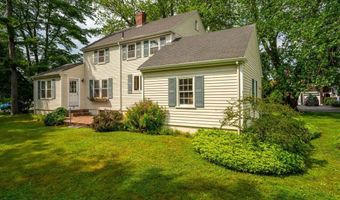 5 Phillips Rd, Falmouth, ME 04105