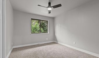 929 E NORTHWOOD Dr, Appleton, WI 54911