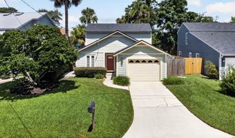 186 PINE St, Atlantic Beach, FL 32233
