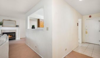 2407 S GOEBBERT Rd G202, Arlington Heights, IL 60005