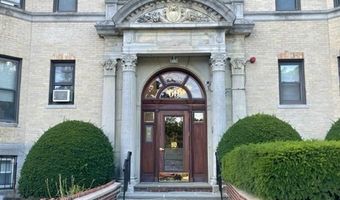 69 Park Dr 17, Boston, MA 02215