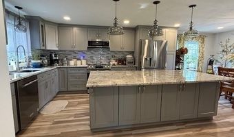 11 Woodside Ave, Cumberland, RI 02864