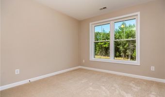 1 Cassidy Trl, Coventry, RI 02816