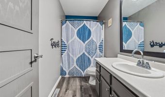 4700 Rural Oaks Dr SE, Alexandria, MN 56308