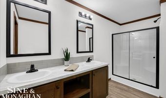 2060 Washington St, Algonac, MI 48001