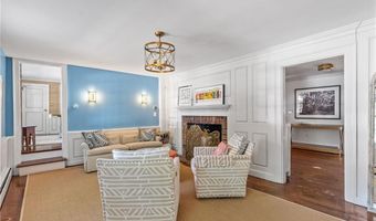 35 Second St, Newport, RI 02840