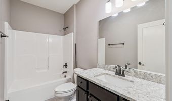 2405 3rd Ave SE, Altoona, IA 50009