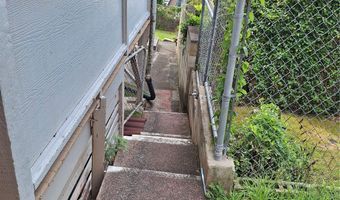 819 Puunani Pl B, Honolulu, HI 96817