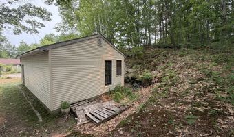21 7th St, Auburn, ME 04210
