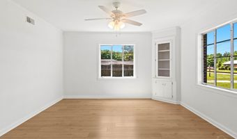 402 E Poplar St, Atmore, AL 36502