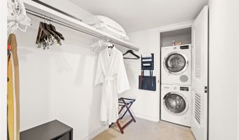 223 Saratoga Rd 1115, Honolulu, HI 96815