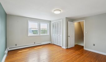 15 Seeley St, Danbury, CT 06810