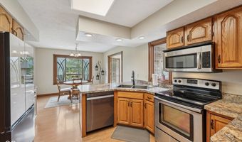 6983 White Oak Dr, Avon, IN 46123