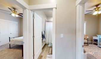 1015 E Canyon Dr, Big Water, UT 84741