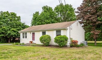 22 Bayview Ave, Berkley, MA 02779