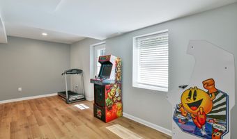 21663 OATLANDS Rd, Aldie, VA 20105