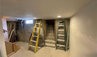 50 Washington Ave, East Providence, RI 02915