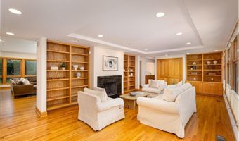 2135 Tuomy Rd, Ann Arbor, MI 48104